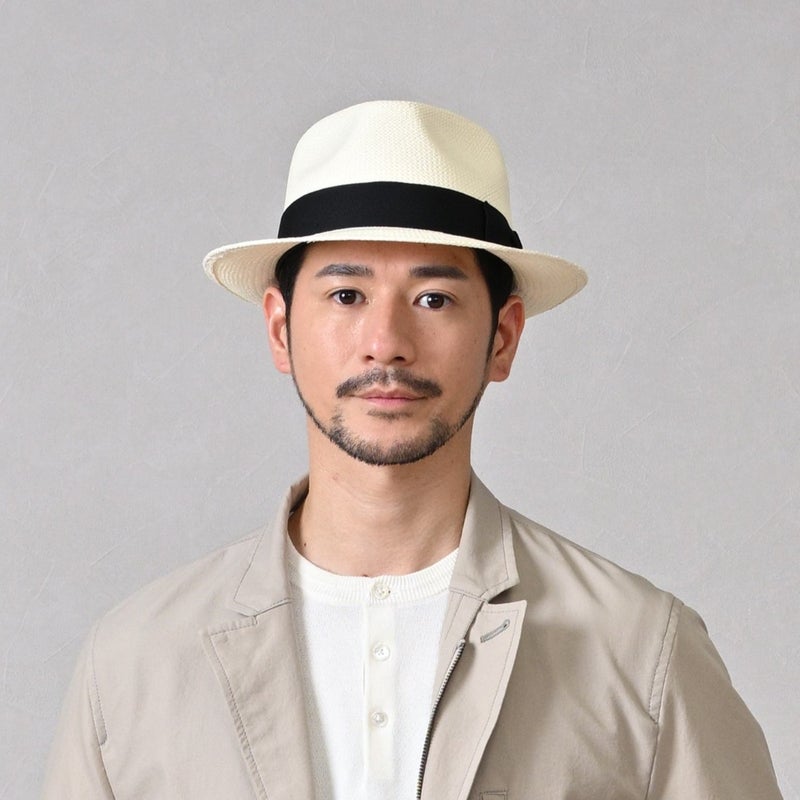 ビガリのパナマハット QUICKSTEP PANAMA（クイックステップ パナマ）ホワイトのモデル写真