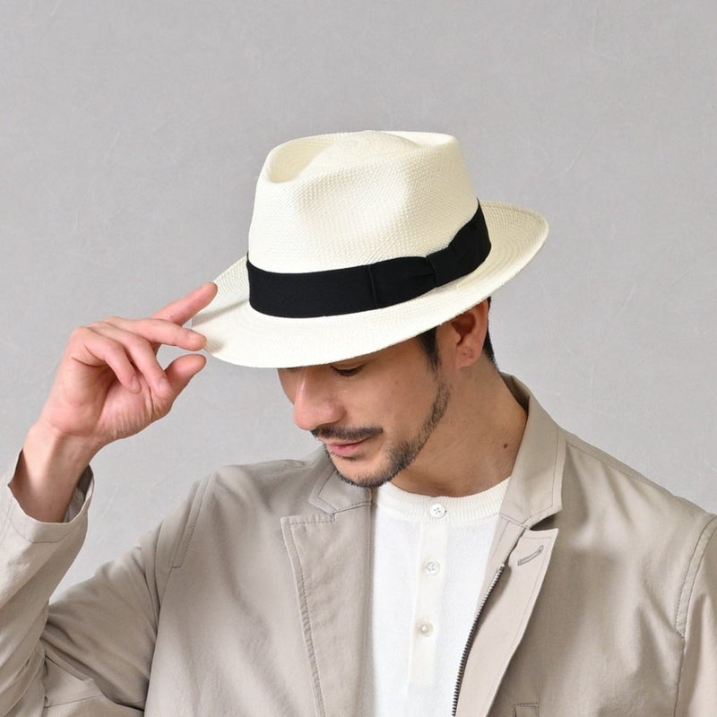 ビガリのパナマハット QUICKSTEP PANAMA（クイックステップ パナマ）ホワイトのモデル写真