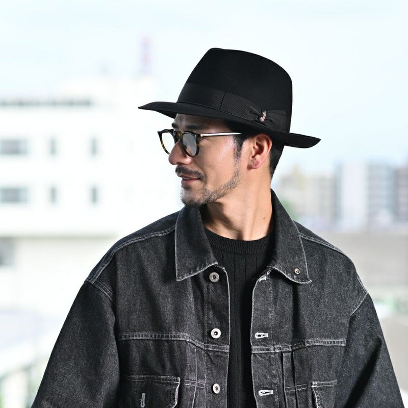 ボルサリーノのフェルトハット Q.S. Anello Rasato（Q.S. アネロ ラザート） 114336 ブラックのモデル写真