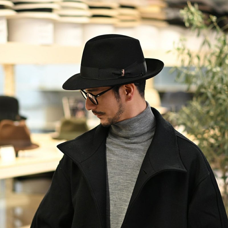 ボルサリーノのフェルトハット Q.S. Anello Rasato（Q.S. アネロ ラザート） 114336 ブラックのモデル写真