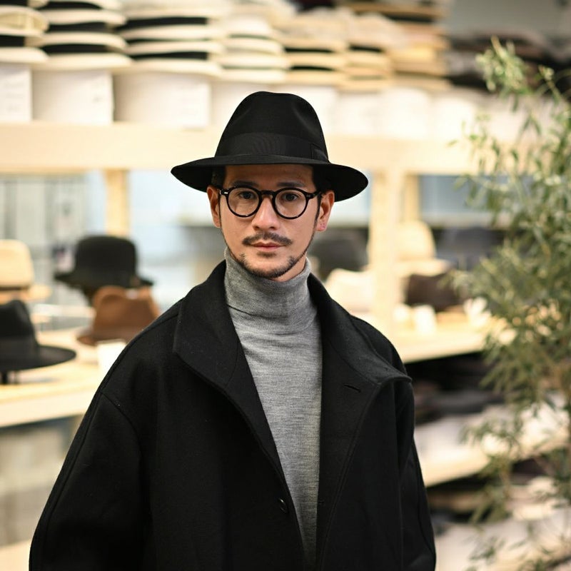 ボルサリーノのフェルトハット Q.S. Anello Rasato（Q.S. アネロ ラザート） 114336 ブラックのモデル写真